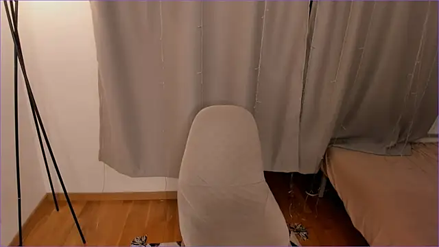 Snapshot of DenisHarmon chatting on 01-05-25, 08:42 DenisHarmon online show from 01-05-25, 08:42