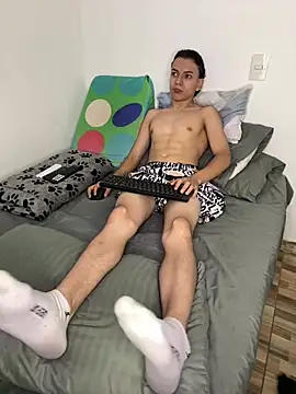 Young latin master777 online show from 01-04-25, 03:07