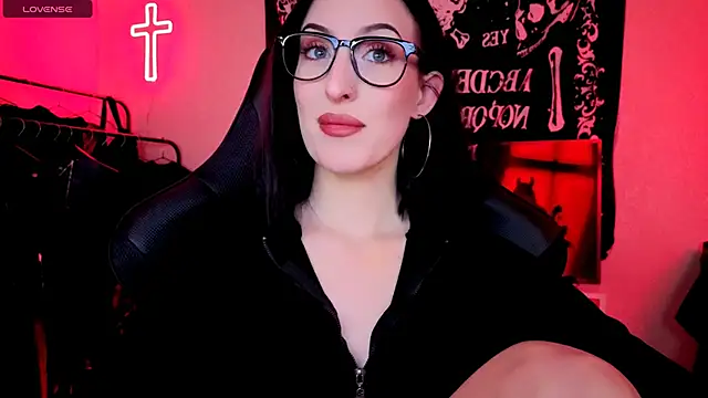 Miss Alice   online show from 05-31-26, 03:04