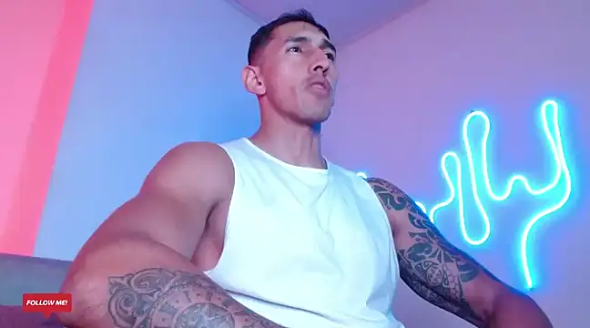 Snapshot of Joylopez_fit chatting on 02-07-25, 02:15 Joylopez fit online show from 02-07-25, 02:15