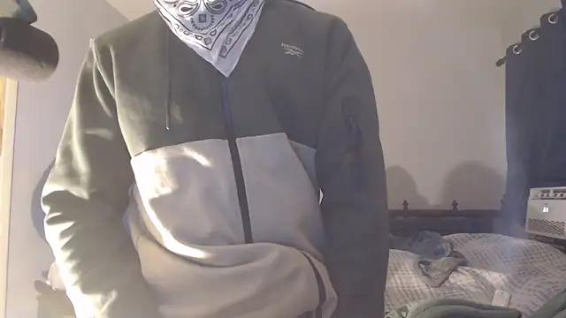 Snapshot of dominatingblacklove chatting on 02-20-25, 05:44 dominatingblacklove online show from 02-20-25, 05:44