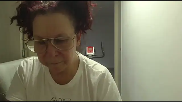 Snapshot of milchanel chatting on 07-15-26, 11:21 milchanel online show from 07-15-26, 11:21