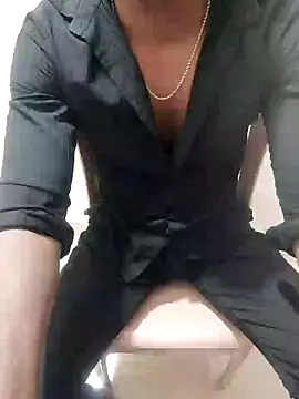 hot boy dic online show from 01-19-25, 12:50