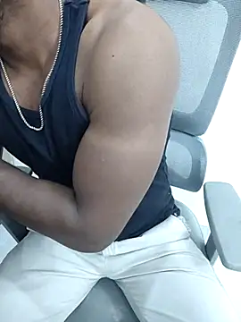 hot boy dic online show from 12-14-25, 01:27