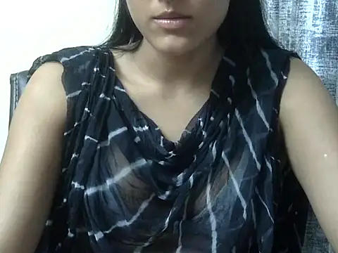 Snapshot of SNEHA_58 chatting on 07-07-26, 07:07 SNEHA 58 online show from 07-07-26, 07:07
