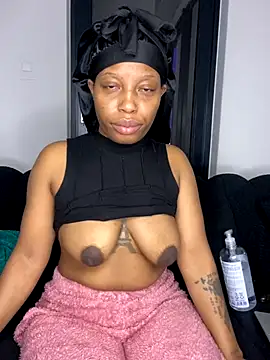 Thando04 online show from 10-19-25, 05:46