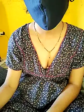 lovelygirl4567 online show from 02-05-25, 04:16