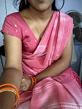 lovelygirl4567 online show from 11-11-25, 04:23