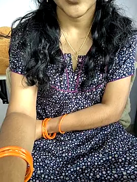 lovelygirl4567 online show from 11-20-25, 05:29