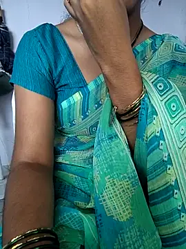 lovelygirl4567 online show from 01-07-26, 06:16