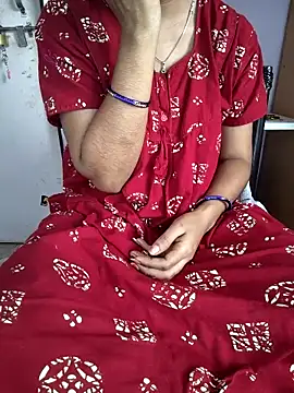 lovelygirl4567 online show from 02-10-26, 05:33