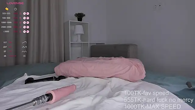 EllyFantasy online show from 02-02-25, 10:17