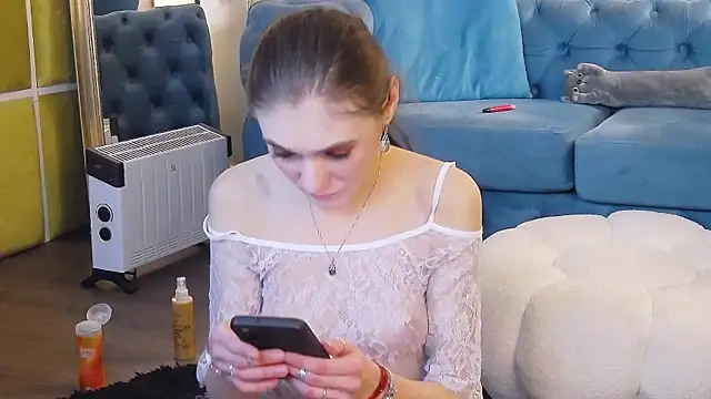 SamaraSinn online show from 11-28-25, 04:48