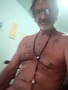 Cloudin around online show from 10-11-25, 07:34