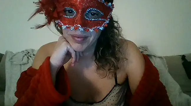 Snapshot of couple-tuga chatting on 12-30-24, 12:22 couple-tuga online show from 12-30-24, 12:22