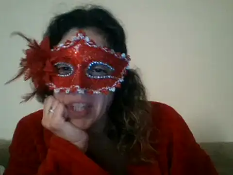 Snapshot of couple-tuga chatting on 02-01-25, 12:40 couple-tuga online show from 02-01-25, 12:40