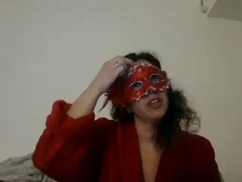 Snapshot of couple-tuga chatting on 02-01-25, 11:37 couple-tuga online show from 02-01-25, 11:37
