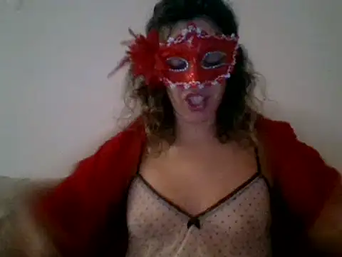 Snapshot of couple-tuga chatting on 02-07-25, 11:24 couple-tuga online show from 02-07-25, 11:24