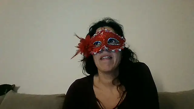 Snapshot of couple-tuga chatting on 02-15-25, 10:52 couple-tuga online show from 02-15-25, 10:52