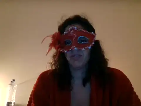 Snapshot of couple-tuga chatting on 10-31-25, 11:39 couple-tuga online show from 10-31-25, 11:39