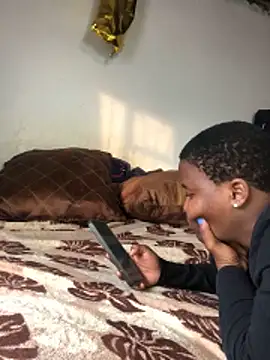 MKbesxxx online show from 12-18-25, 04:02