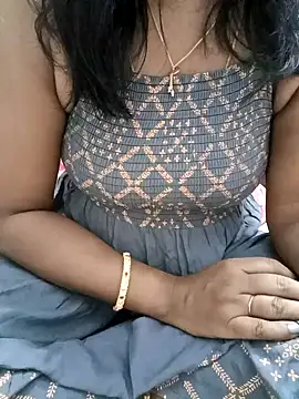 Snapshot of Tamil_Vishalini chatting on 01-11-26, 04:23 Tamil Vishalini online show from 01-11-26, 04:23