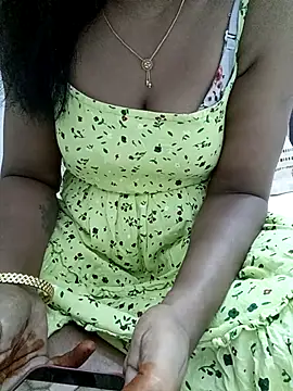 Snapshot of Tamil_Vishalini chatting on 05-18-26, 03:51 Tamil Vishalini online show from 05-18-26, 03:51