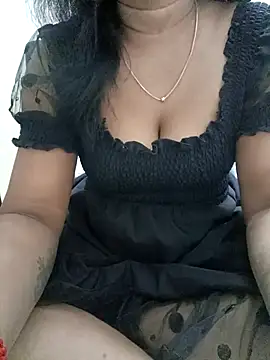 Snapshot of Tamil_Vishalini chatting on 07-20-26, 04:27 Tamil Vishalini online show from 07-20-26, 04:27