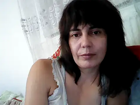 Snapshot of Amalia_Cori chatting on 12-31-24, 10:56 Amalia Cori online show from 12-31-24, 10:56