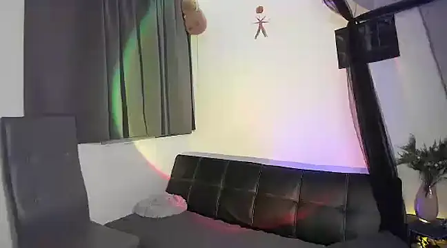 bronwgirl69 online show from 03-06-25, 06:19