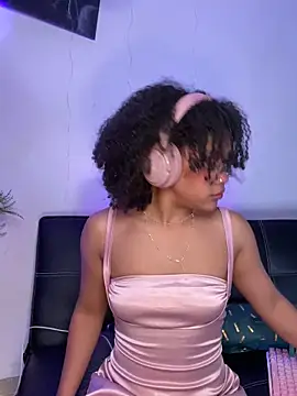 bronwgirl69 online show from 03-14-25, 06:50