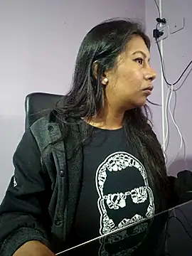 Snapshot of PaulaOrtiz_1 chatting on 10-12-25, 08:08 PaulaOrtiz 1 online show from 10-12-25, 08:08