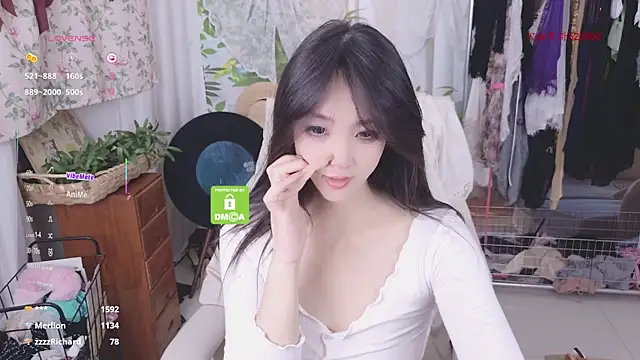 Snapshot of xiaotiantian-76 chatting on 06-03-26, 02:33 xiaotiantian-76 online show from 06-03-26, 02:33