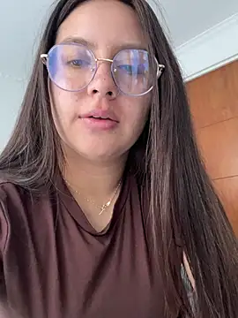 Snapshot of Gretta_Hot chatting on 03-12-25, 03:40 Gretta Hot online show from 03-12-25, 03:40