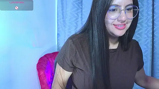 Snapshot of Gretta_Hot chatting on 03-12-25, 11:01 Gretta Hot online show from 03-12-25, 11:01