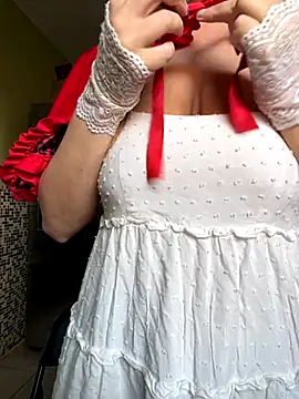 Snapshot of thigh_hi chatting on 10-31-25, 04:08 thigh hi online show from 10-31-25, 04:08