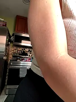 Snapshot of thigh_hi chatting on 11-06-25, 04:41 thigh hi online show from 11-06-25, 04:41