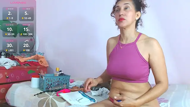 Snapshot of latinabueno41 chatting on 03-07-25, 01:09 latinabueno41 online show from 03-07-25, 01:09