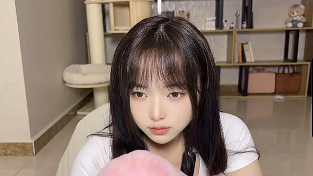 Chenjing0 online show from 10-07-25, 02:42