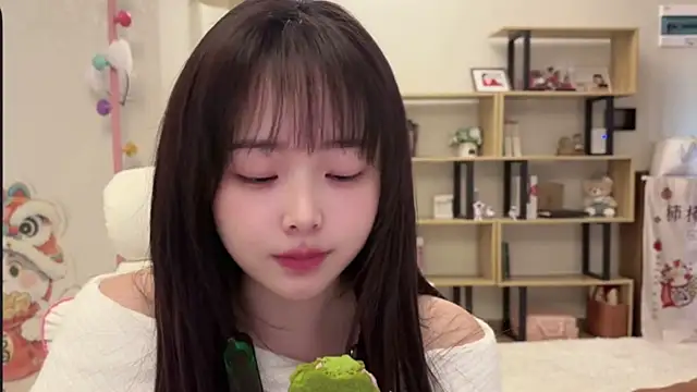 Chenjing0 online show from 01-17-26, 04:28