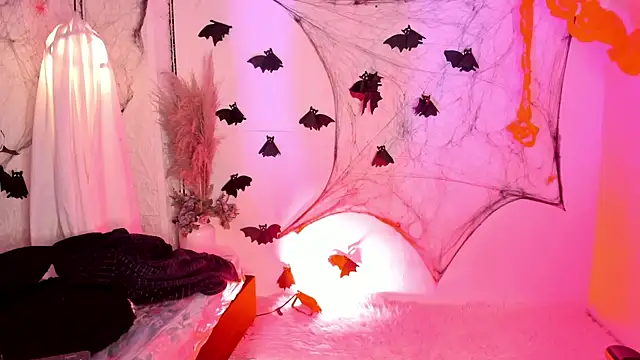 Snapshot of Scarlet_lace chatting on 10-20-25, 12:49 Scarlet lace online show from 10-20-25, 12:49