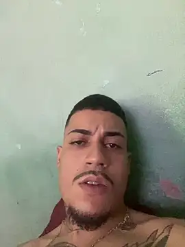 Snapshot of TiagopirocudoMG chatting on 02-26-25, 02:36 TiagopirocudoMG online show from 02-26-25, 02:36