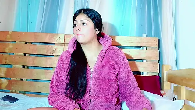 Snapshot of lana_reverse chatting on 01-03-25, 04:27 lana reverse online show from 01-03-25, 04:27