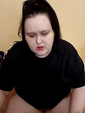 Snapshot of Masha_meow chatting on 10-19-25, 12:33 Masha meow online show from 10-19-25, 12:33