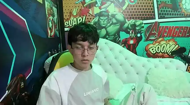 Snapshot of jisuscat chatting on 01-15-25, 10:13 jisuscat online show from 01-15-25, 10:13