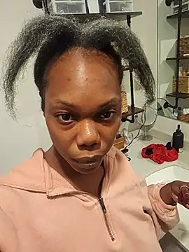 Snapshot of Looking4Jerries chatting on 12-19-25, 11:45 Looking4Jerries online show from 12-19-25, 11:45