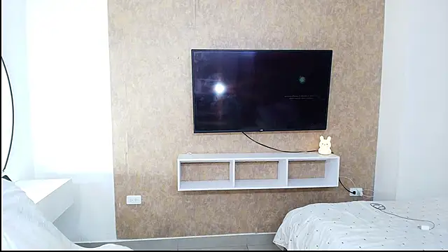 Snapshot of sexy_melany_xxx chatting on 09-27-25, 02:27 sexy melany xxx online show from 09-27-25, 02:27