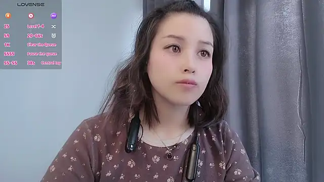 Snapshot of Lucky-xiuxiu chatting on 11-19-25, 01:49 Lucky-xiuxiu online show from 11-19-25, 01:49