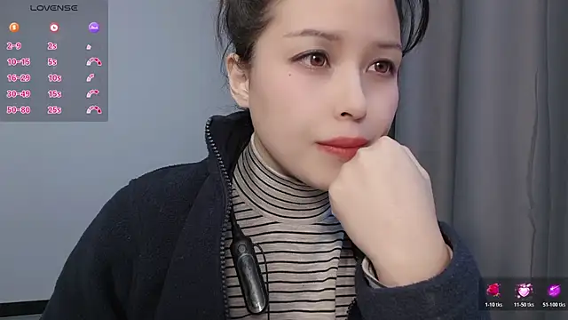 Snapshot of Lucky-xiuxiu chatting on 11-30-25, 01:04 Lucky-xiuxiu online show from 11-30-25, 01:04
