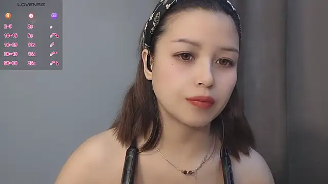 Snapshot of Lucky-xiuxiu chatting on 12-03-25, 01:53 Lucky-xiuxiu online show from 12-03-25, 01:53